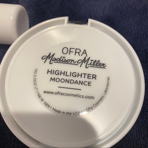 New makeup bundle - Picture 6 of 10